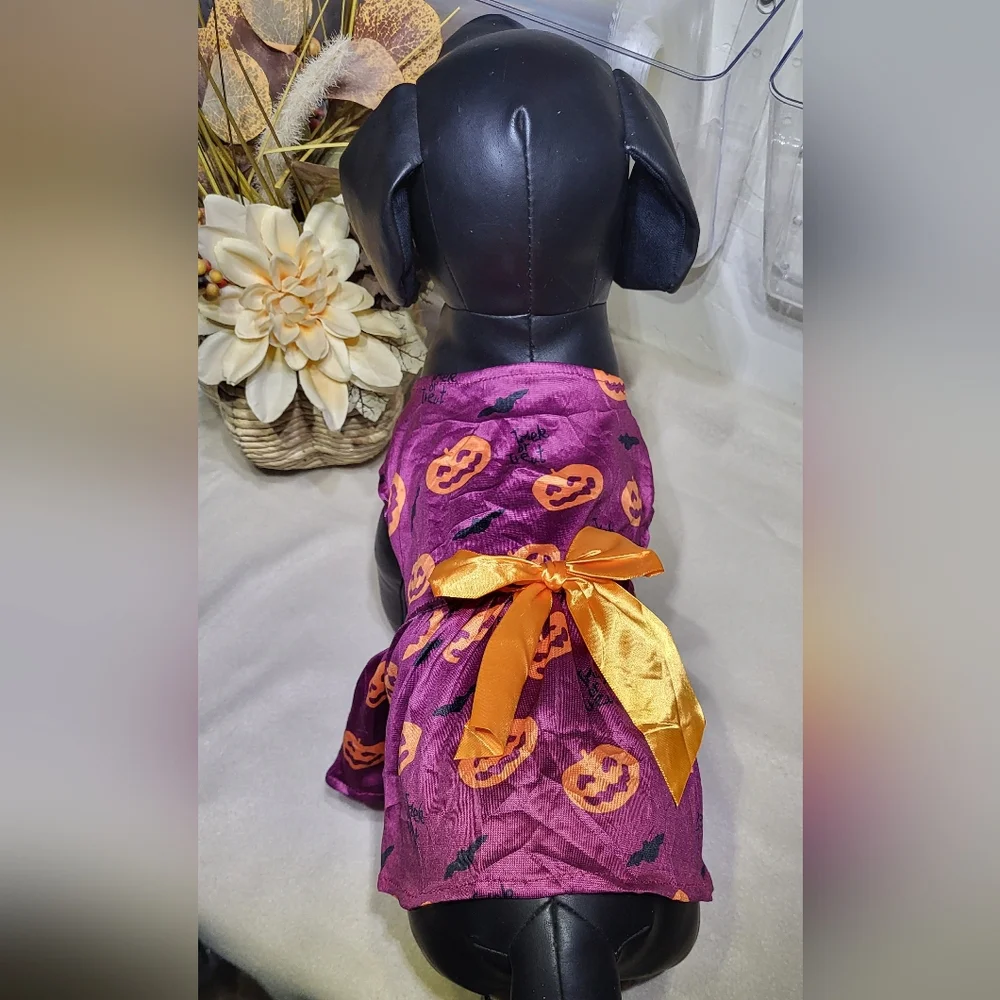 Purple Halloween Pumpkin Trick Or Treat Dog/Pet Dress Costume Size Medium- NWOT